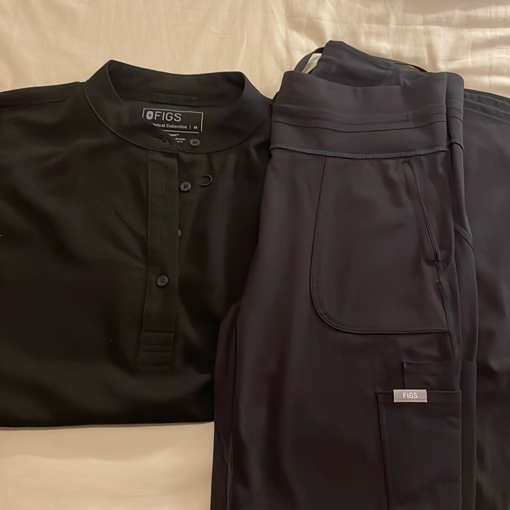 FIGS Black Scrubs
